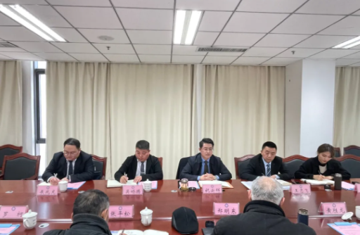 安徽萬碩科技產(chǎn)業(yè)（集團）有限公司董事長祝云輝與安徽理工大學洽談校企合作