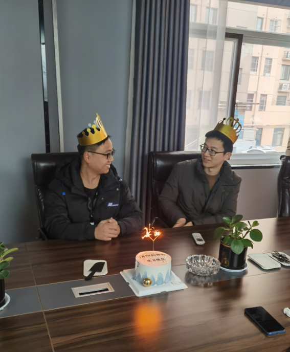 暖心相伴，共慶生辰 —— 萬碩集團(tuán)1月生日會溫馨舉行