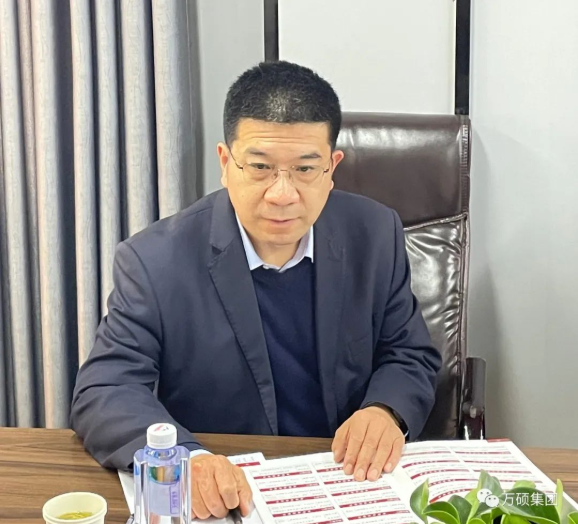 宿州市埇橋區(qū)副區(qū)長左黃奇，埇橋區(qū)科技局局長祁傳銀，生產(chǎn)力促進中心主任葉雪柏等領(lǐng)導來萬碩集團調(diào)研指導