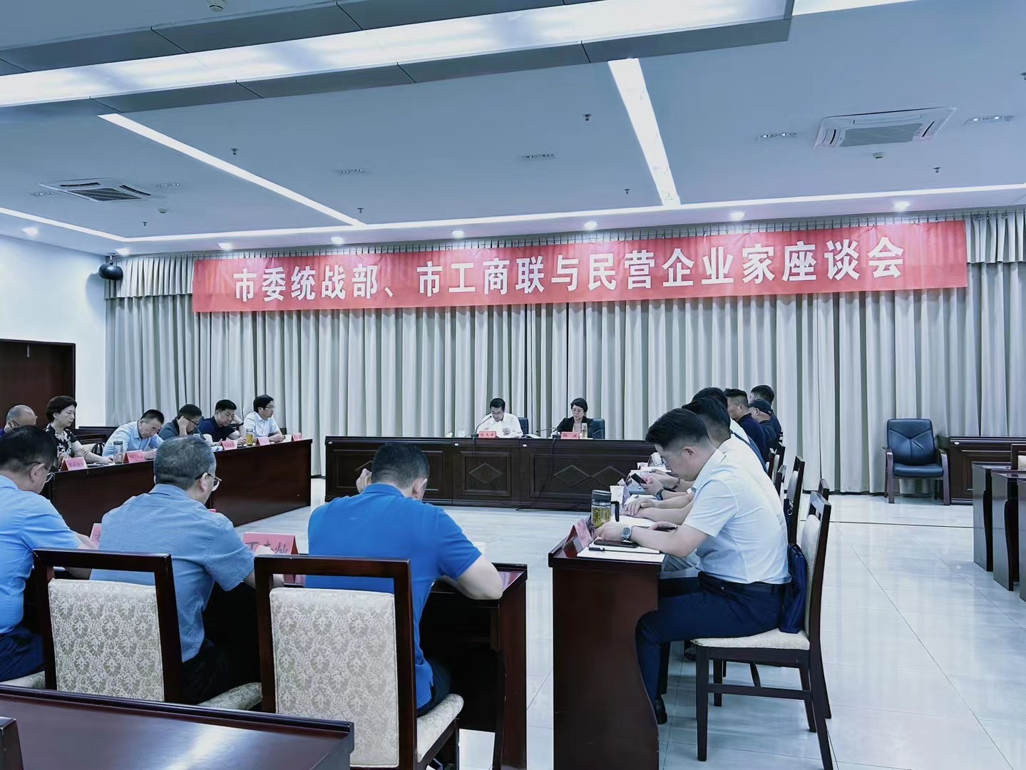 安徽萬(wàn)碩科技產(chǎn)業(yè)(集團(tuán))有限公司董事長(zhǎng)祝云輝受邀參加宿州市委統(tǒng)戰(zhàn)部、市工商聯(lián)與民營(yíng)企業(yè)家座談會(huì) 安徽萬(wàn)碩科技產(chǎn)業(yè)(集團(tuán))有限公司董事長(zhǎng)祝云輝受邀參加宿州市委統(tǒng)戰(zhàn)部、市工商聯(lián)與民營(yíng)企業(yè)家座談會(huì)