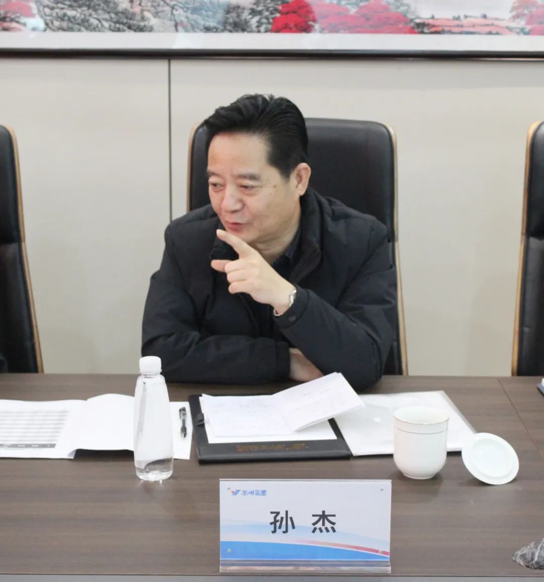 安徽省市場監(jiān)督管理局領(lǐng)導(dǎo)一行蒞臨安徽萬碩科技產(chǎn)業(yè)(集團(tuán))有限公司調(diào)研指導(dǎo)知識產(chǎn)權(quán)公共服務(wù)工作 安徽省市場監(jiān)督管理局領(lǐng)導(dǎo)一行蒞臨安徽萬碩科技產(chǎn)業(yè)(集團(tuán))有限公司調(diào)研指導(dǎo)知識產(chǎn)權(quán)公共服務(wù)工作