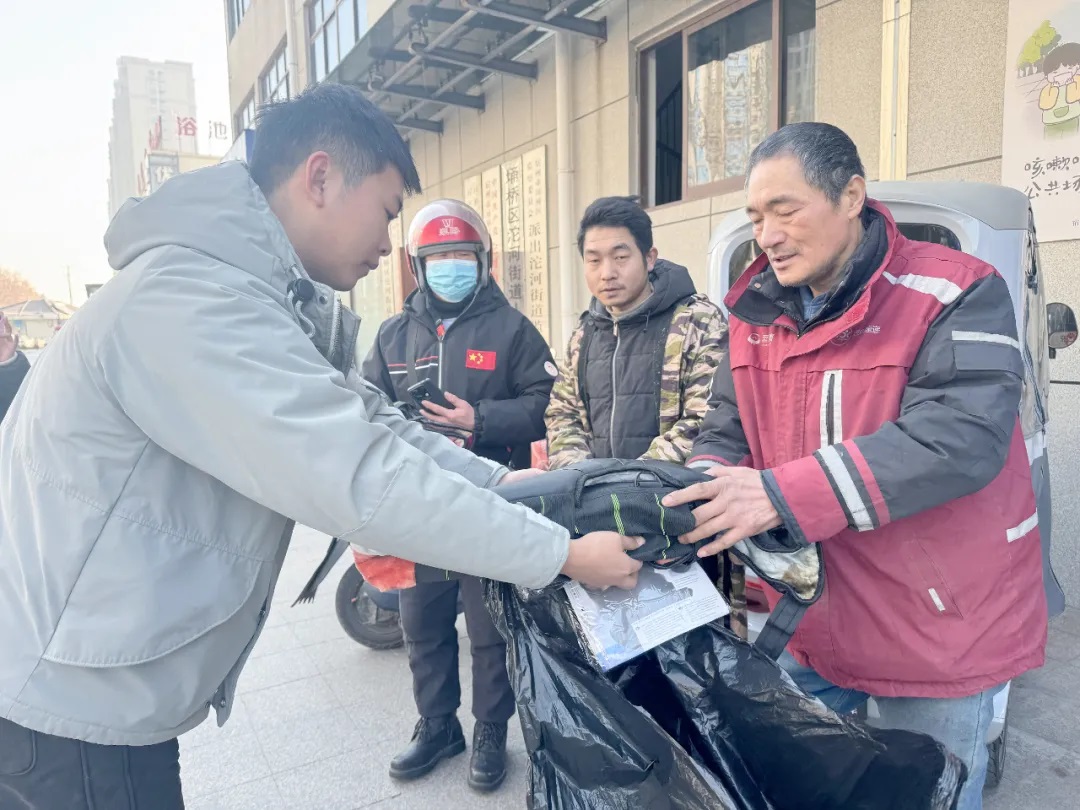 【沱水映心?9久同行】萬碩集團(tuán)黨支部與沱河街道以“心”暖“新”走進(jìn)新就業(yè)群體共筑溫暖春節(jié)慰問活動(dòng)